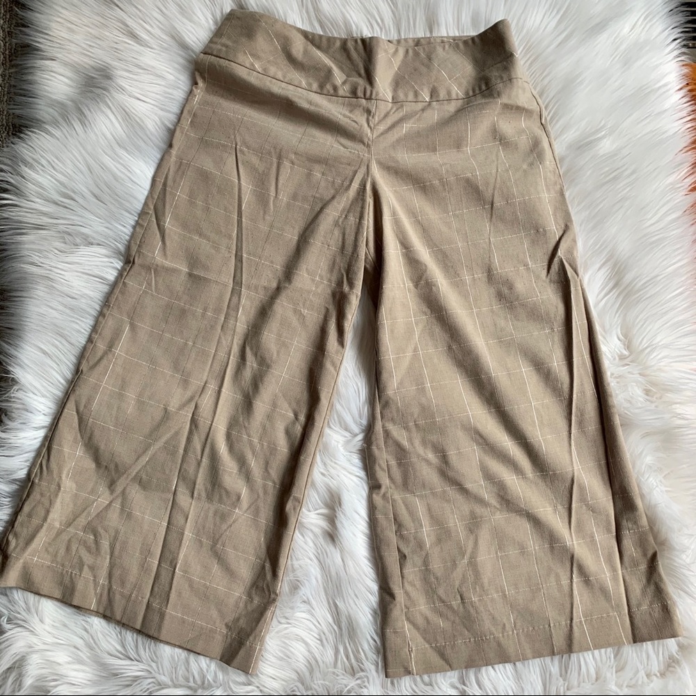 Wide leg cropped pants  /Capri shorts